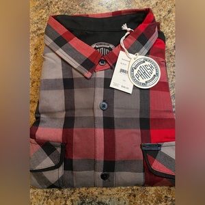 Plaid long sleeve button down 2 pocket shirt